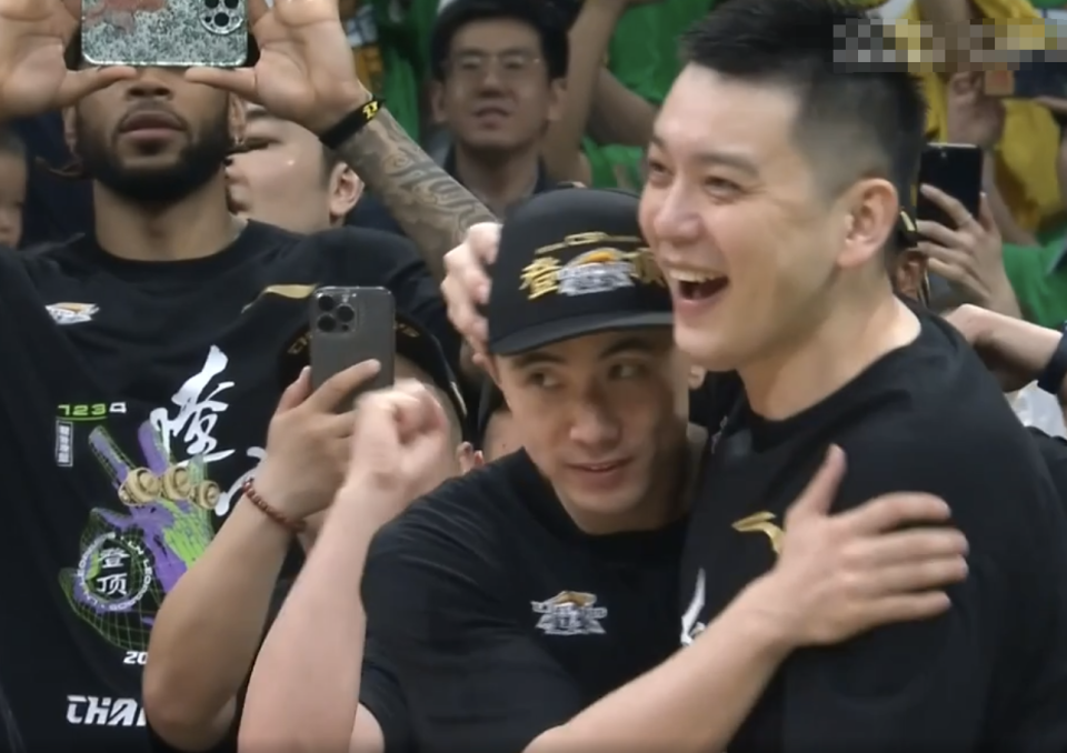 官方网站-杨鸣下课，最大输家只有一个！这次恐怕辽篮谁来都留不住赵继伟了